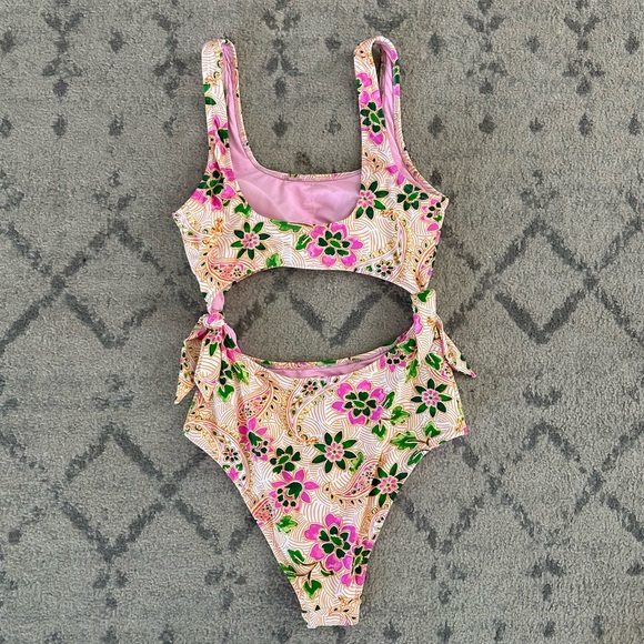 Aerie Floral Tie Cut Out One Piece Swimsuit size Small - Picture 5 of 6